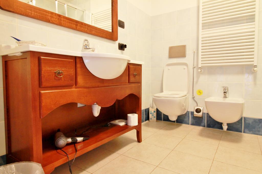 Appartamenti Medioevo Varese Ngoại thất bức ảnh