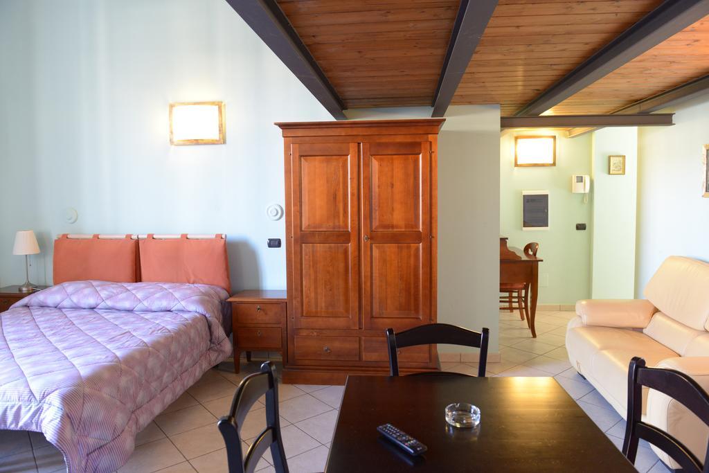 Appartamenti Medioevo Varese Ngoại thất bức ảnh
