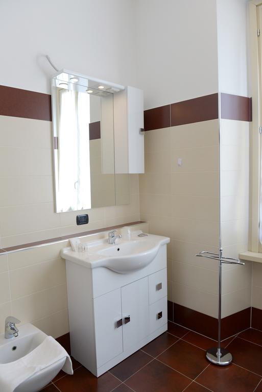 Appartamenti Medioevo Varese Ngoại thất bức ảnh
